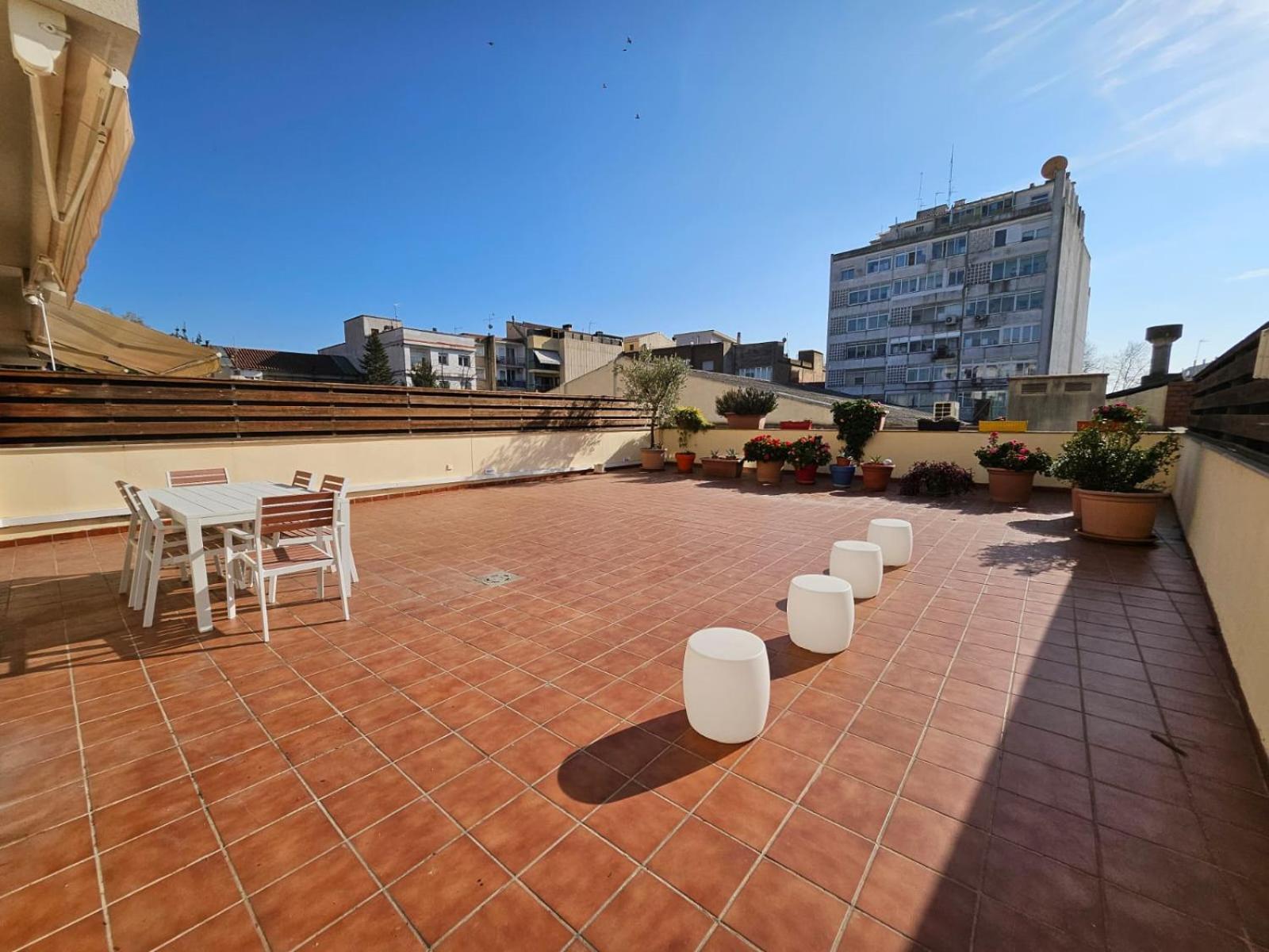 Apartamento Vilallonga Фигерас Екстериор снимка
