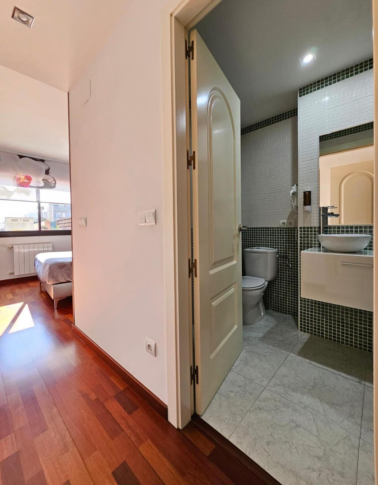 Apartamento Vilallonga Фигерас Екстериор снимка